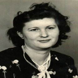 Mona Jones