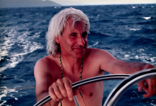 Leslie James “Les” Lacey